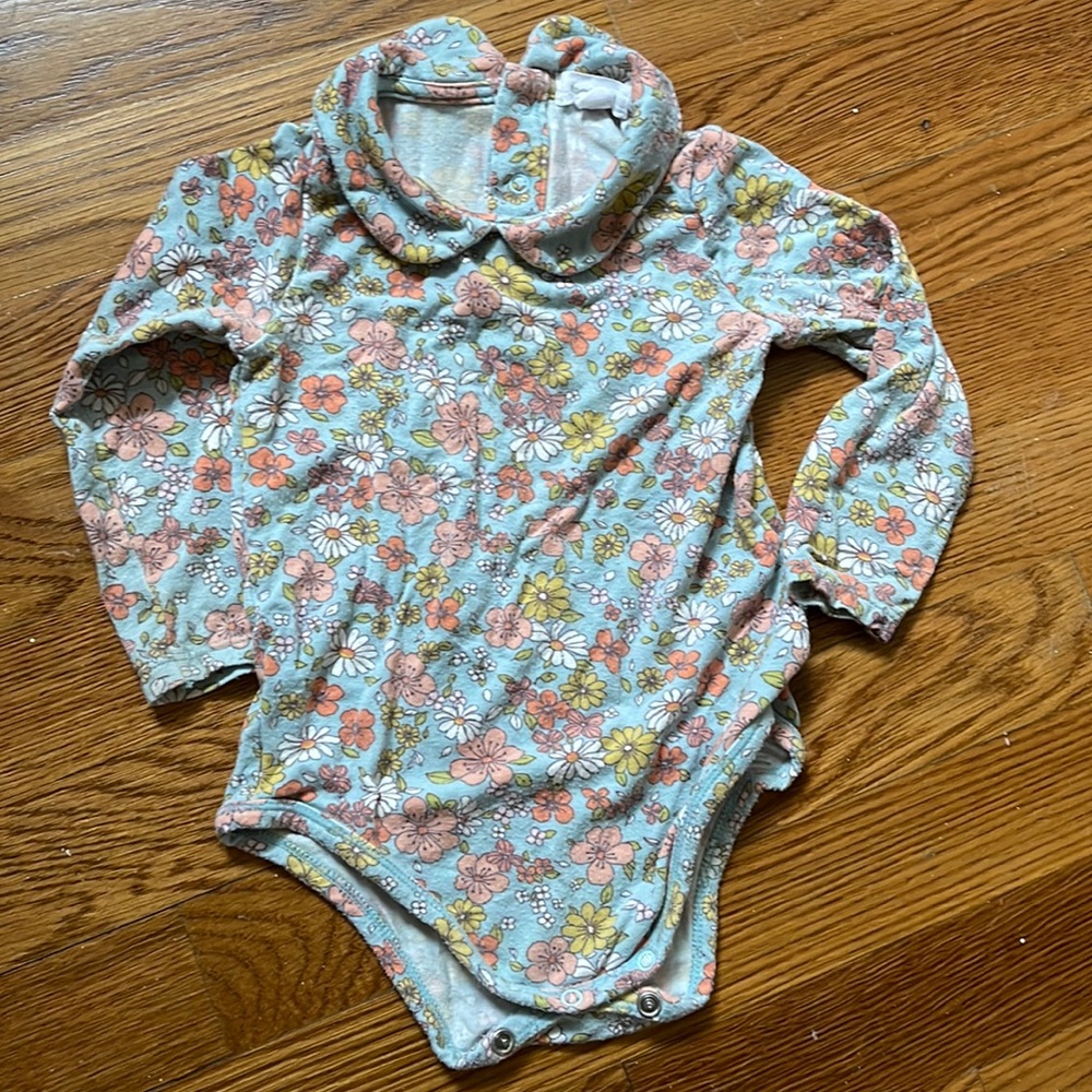 Angel Baby onesie. Blue with flowers. Size 6-12 months
